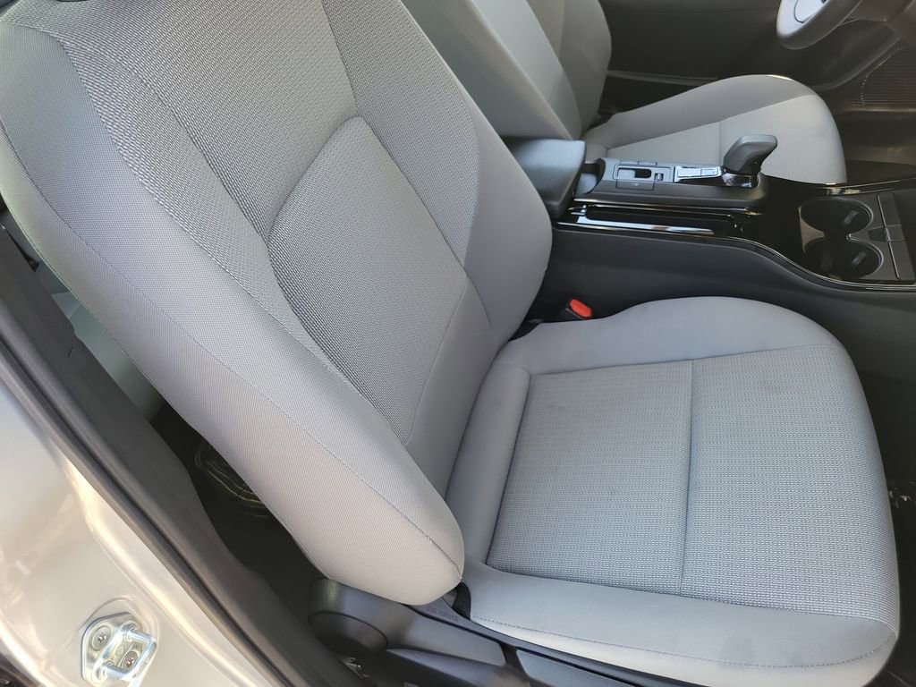 Used 2023 Toyota Prius LE image 18