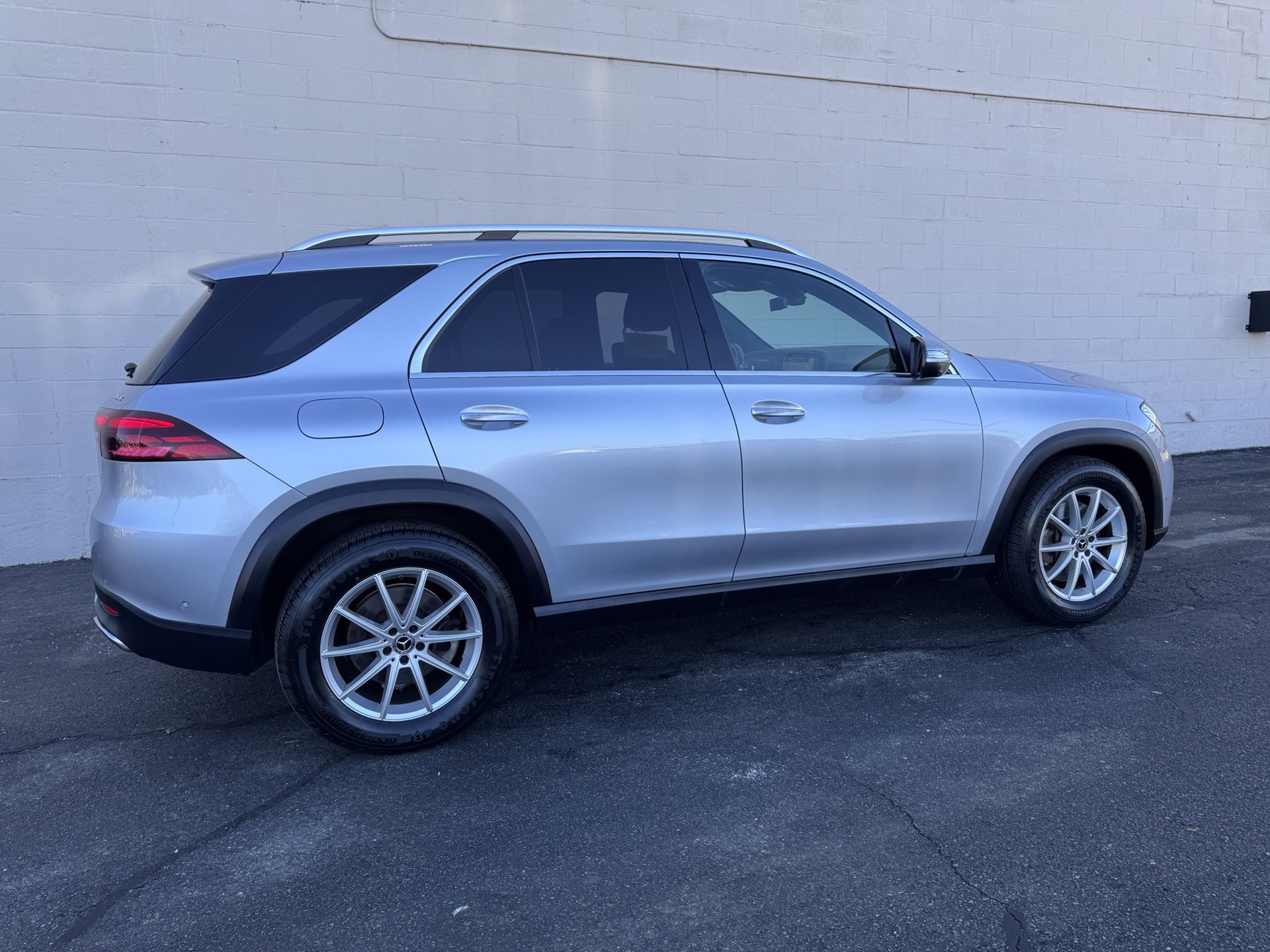 Used 2024 Mercedes-Benz GLE 450e 4MATIC image 5