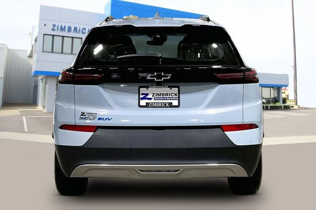 Used 2022 Chevrolet Bolt EUV Premier w/ Sun & Sound Package FWD image 6