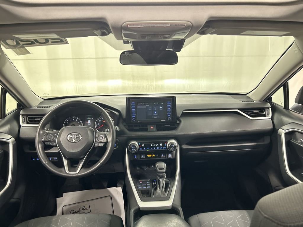 Used 2020 Toyota RAV4 XLE w/ Convenience Package AWD/4WD image 18