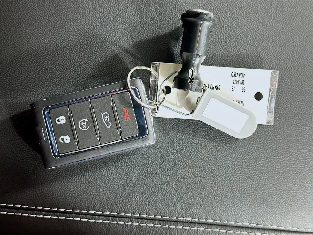 New 2026 Jeep Grand Cherokee Laredo X image 20