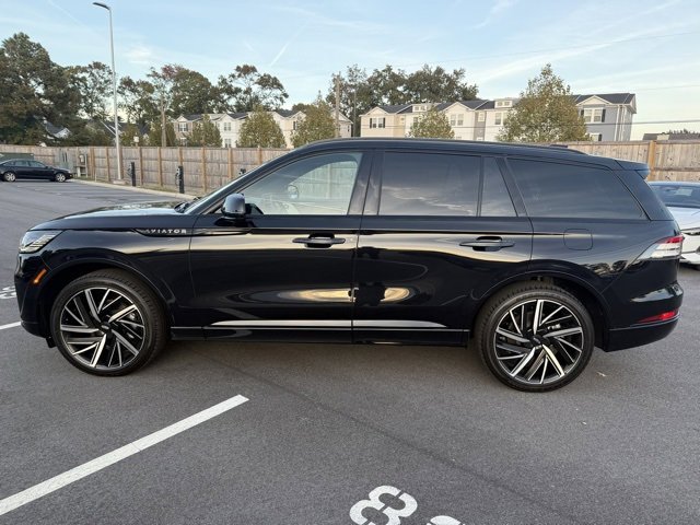 Used 2025 Lincoln Aviator Black Label w/ Jet Appearance Package image 2