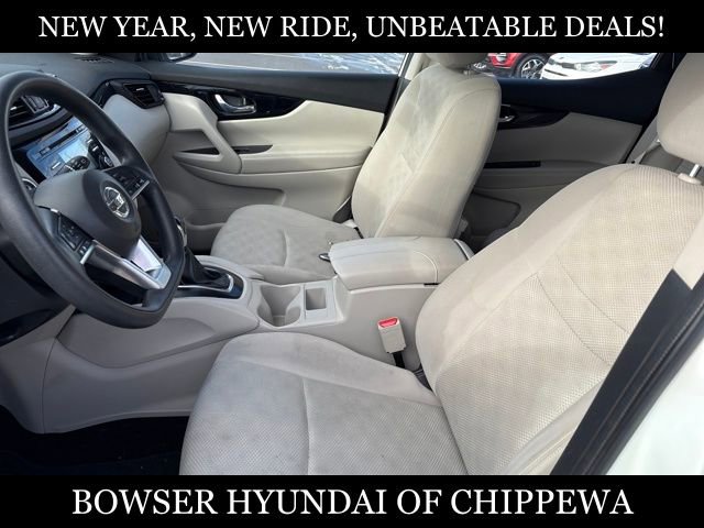 Used 2018 Nissan Rogue Sport SV image 9