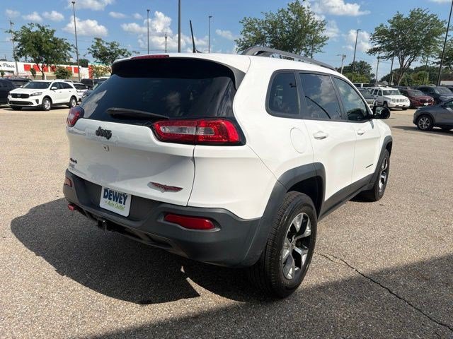 Used 2016 Jeep Cherokee Trailhawk AWD/4WD image 5