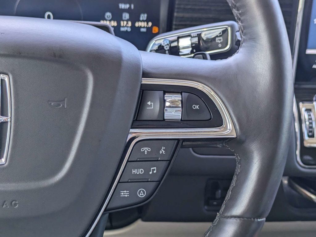 Certified 2022 Lincoln Navigator L Black Label AWD/4WD image 30