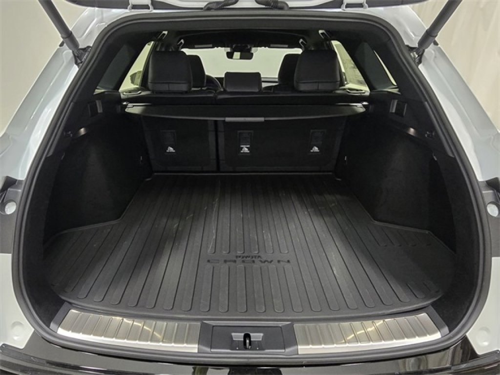 New 2025 Toyota Crown Signia image 20