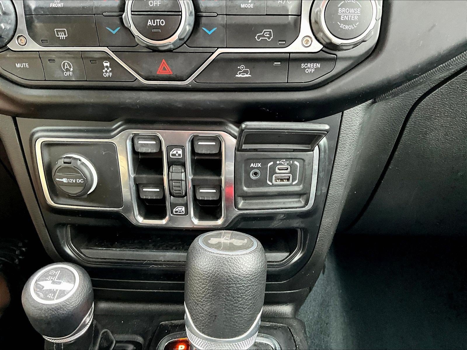 Used 2022 Jeep Wrangler Unlimited Sport AWD/4WD image 16