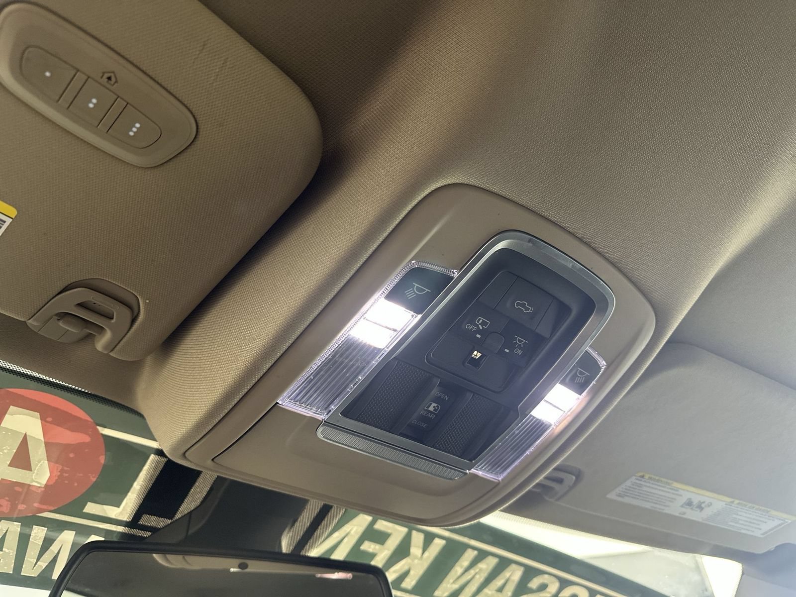 Used 2019 RAM 1500 Laramie AWD/4WD image 22