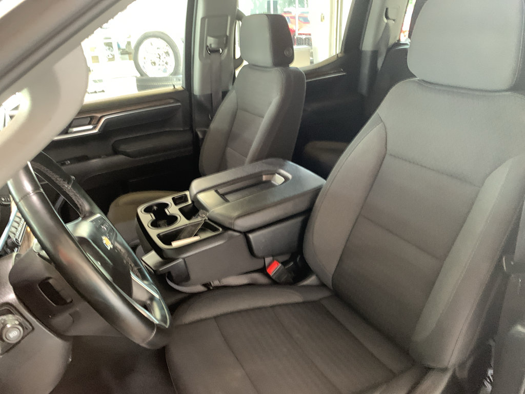 Used 2025 Chevrolet Silverado 1500 LT RWD image 11
