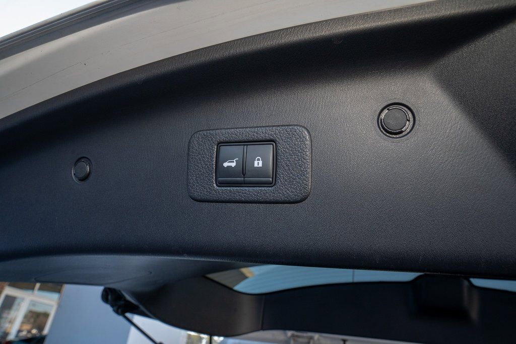 Used 2023 Nissan Armada Platinum w/ Captain's Chairs Package image 24