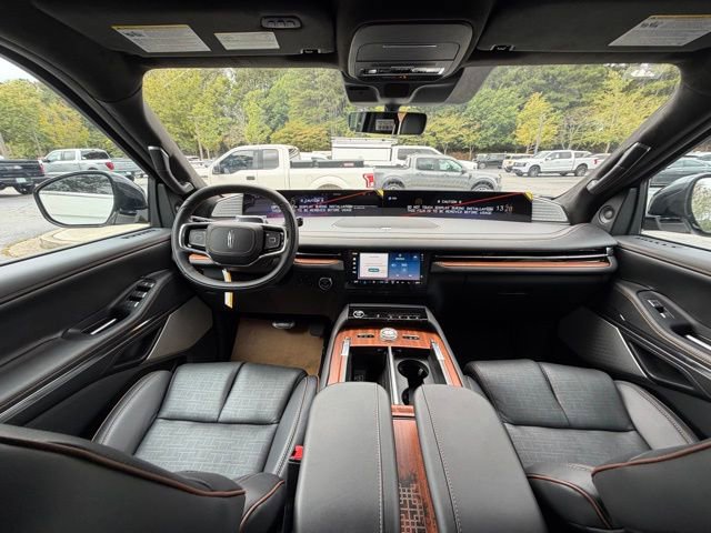 New 2025 Lincoln Navigator Black Label image 8