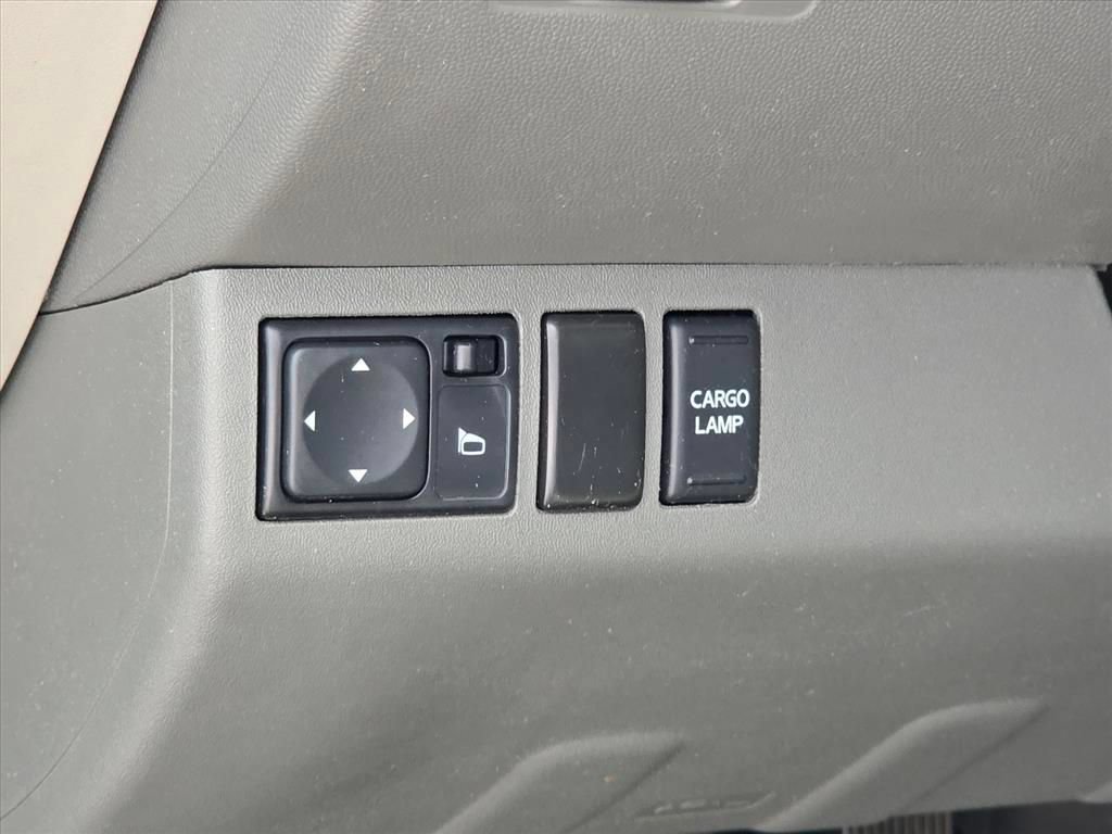 Used 2020 Nissan Frontier SV w/ Midnight Edition Floor Mats RWD image 8