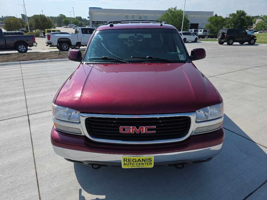 Used 2005 GMC Yukon XL SLT w/ SLT Preferred Equipment Group AWD/4WD image 2