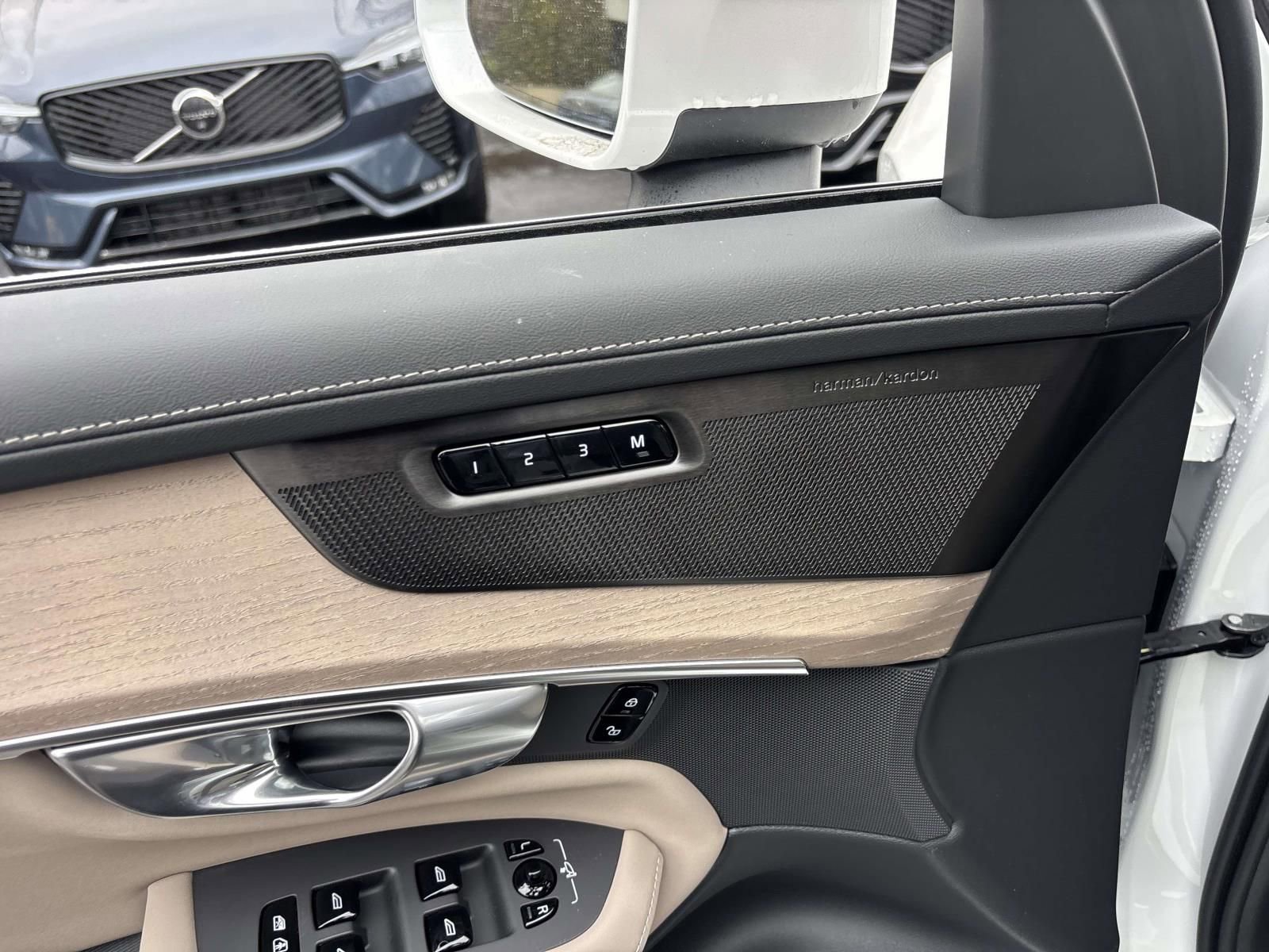 New 2026 Volvo XC90 B6 Plus w/ Protection Package Premier image 12