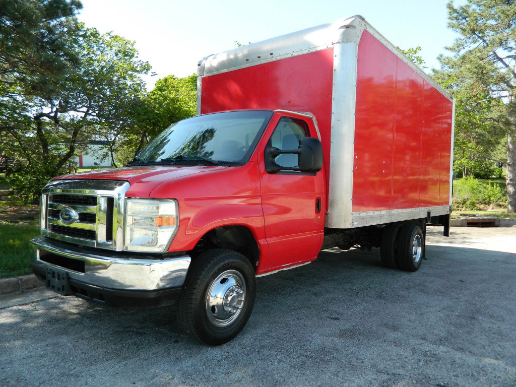 Used 2016 Ford E-450 and Econoline 450 Super Duty w/ Ambulance Prep Package RWD image 1