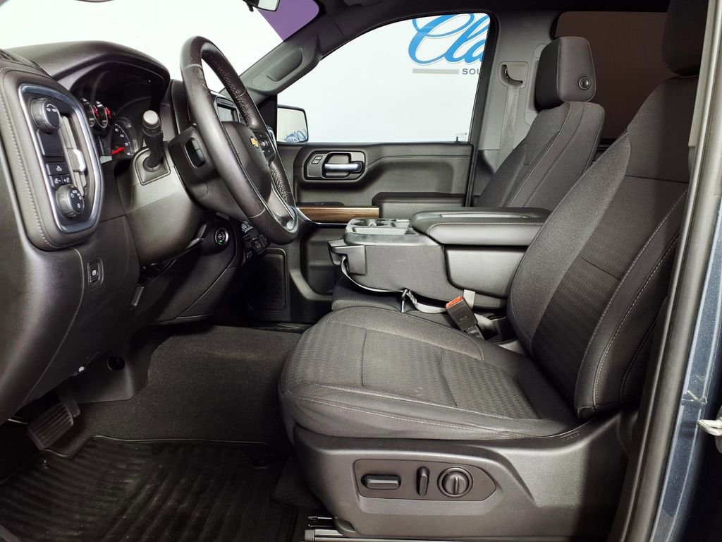 Used 2021 Chevrolet Silverado 1500 LT w/ Convenience Package II RWD image 9