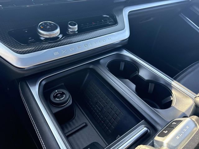 Certified 2025 Ford Expedition Platinum w/ Stealth Performance Package AWD/4WD image 34