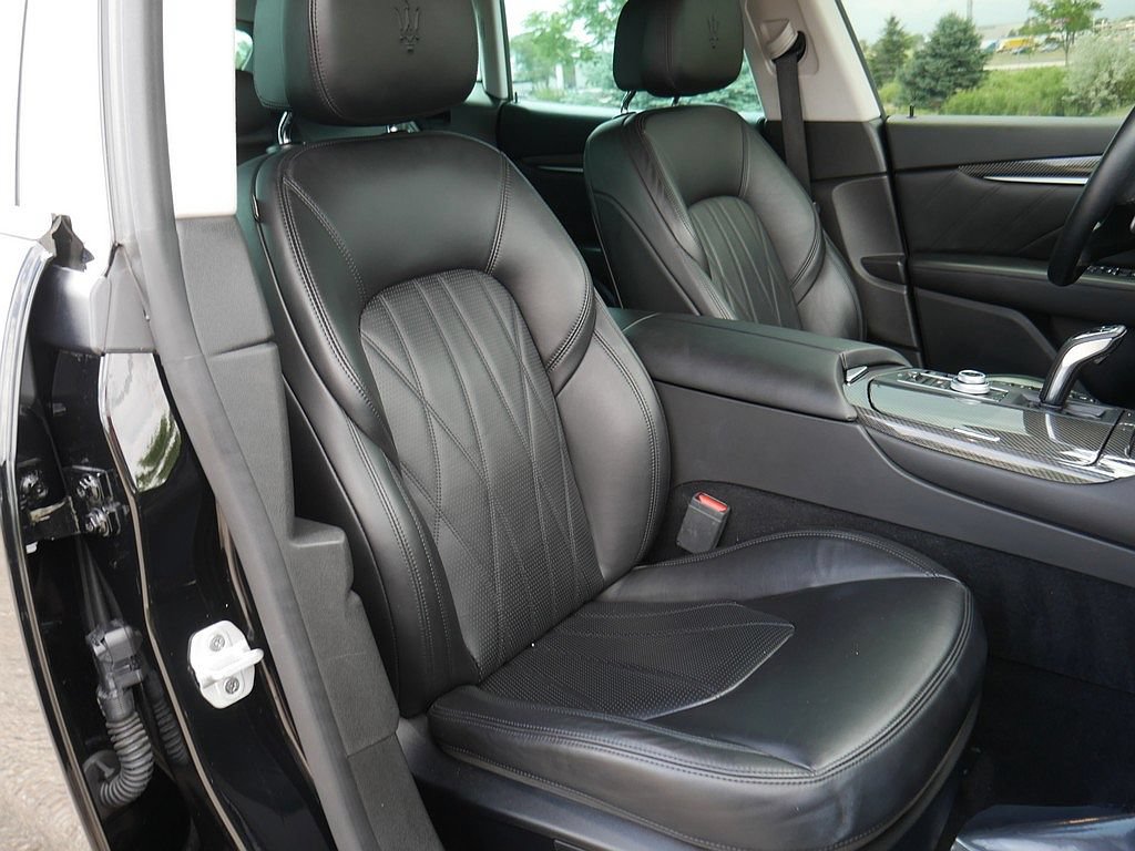Used 2019 Maserati Levante GranLusso AWD/4WD image 59