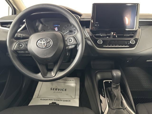 Used 2023 Toyota Corolla LE image 13