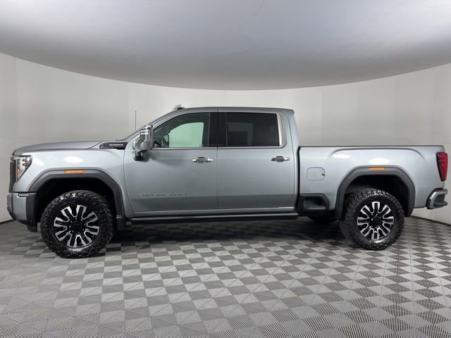 Used 2025 GMC Sierra 2500 Denali Ultimate w/ Max Trailering Package image 6