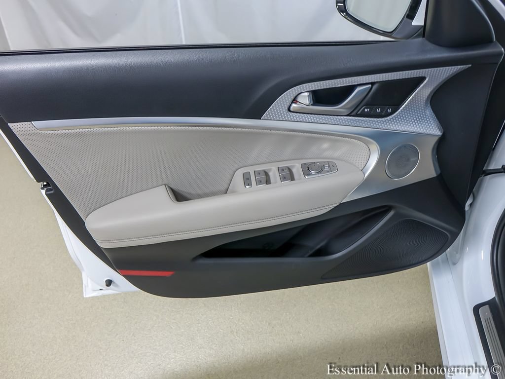 Used 2023 Genesis G70 2.0T w/ Sport Prestige Package AWD/4WD image 21
