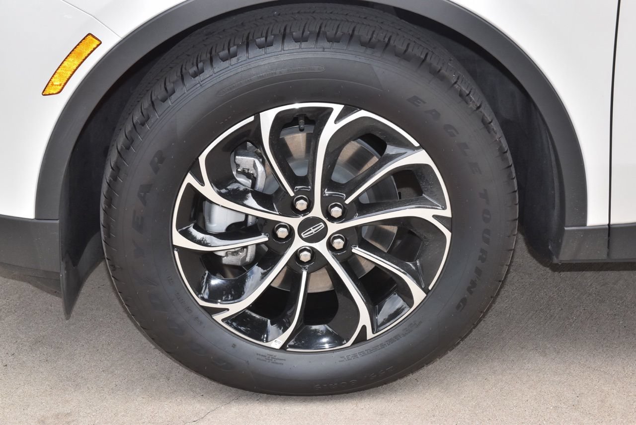 New 2026 Lincoln Nautilus Premier AWD/4WD image 39
