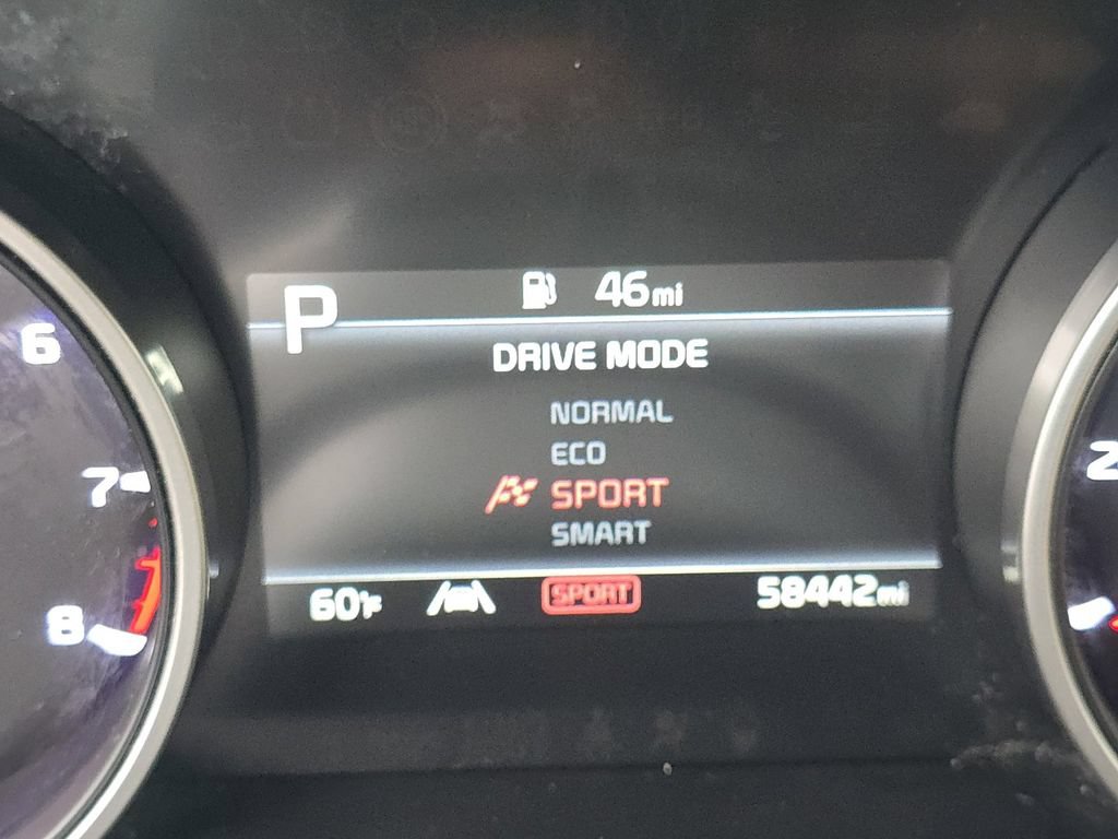 Used 2023 Kia Carnival LX FWD image 27