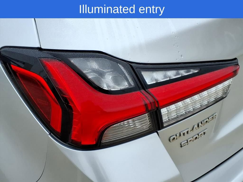 Used 2021 Mitsubishi Outlander Sport SE image 12