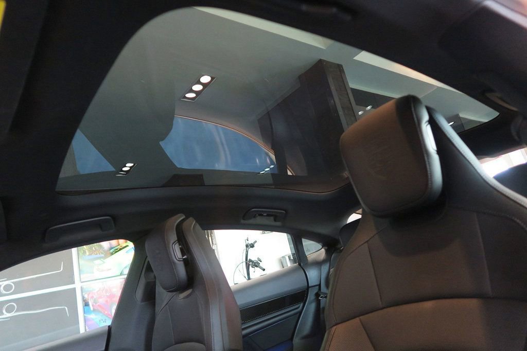 Used 2022 Porsche Taycan image 25
