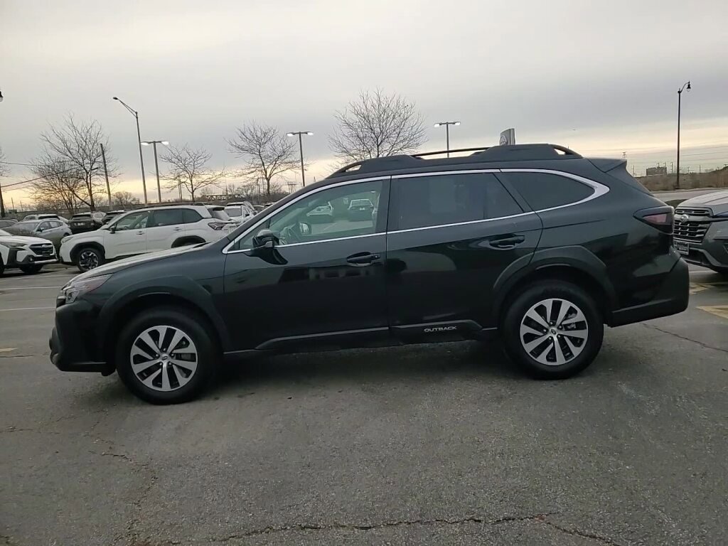 Certified 2024 Subaru Outback Premium image 11