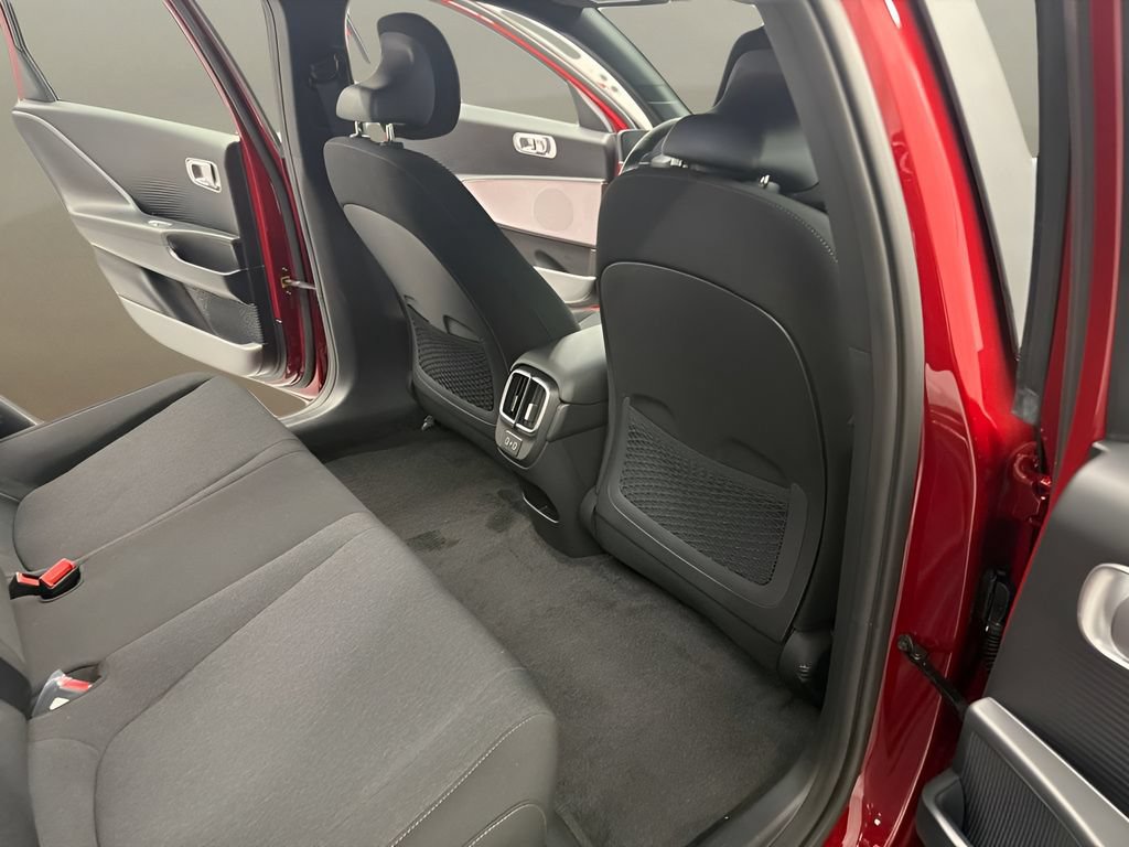 New 2025 Hyundai Ioniq 6 SE RWD image 17