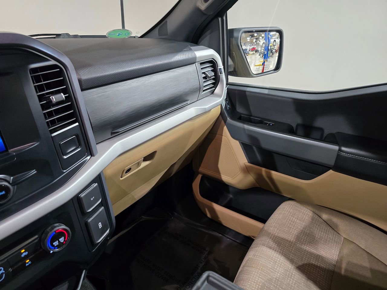 Used 2023 Ford F150 XLT image 25