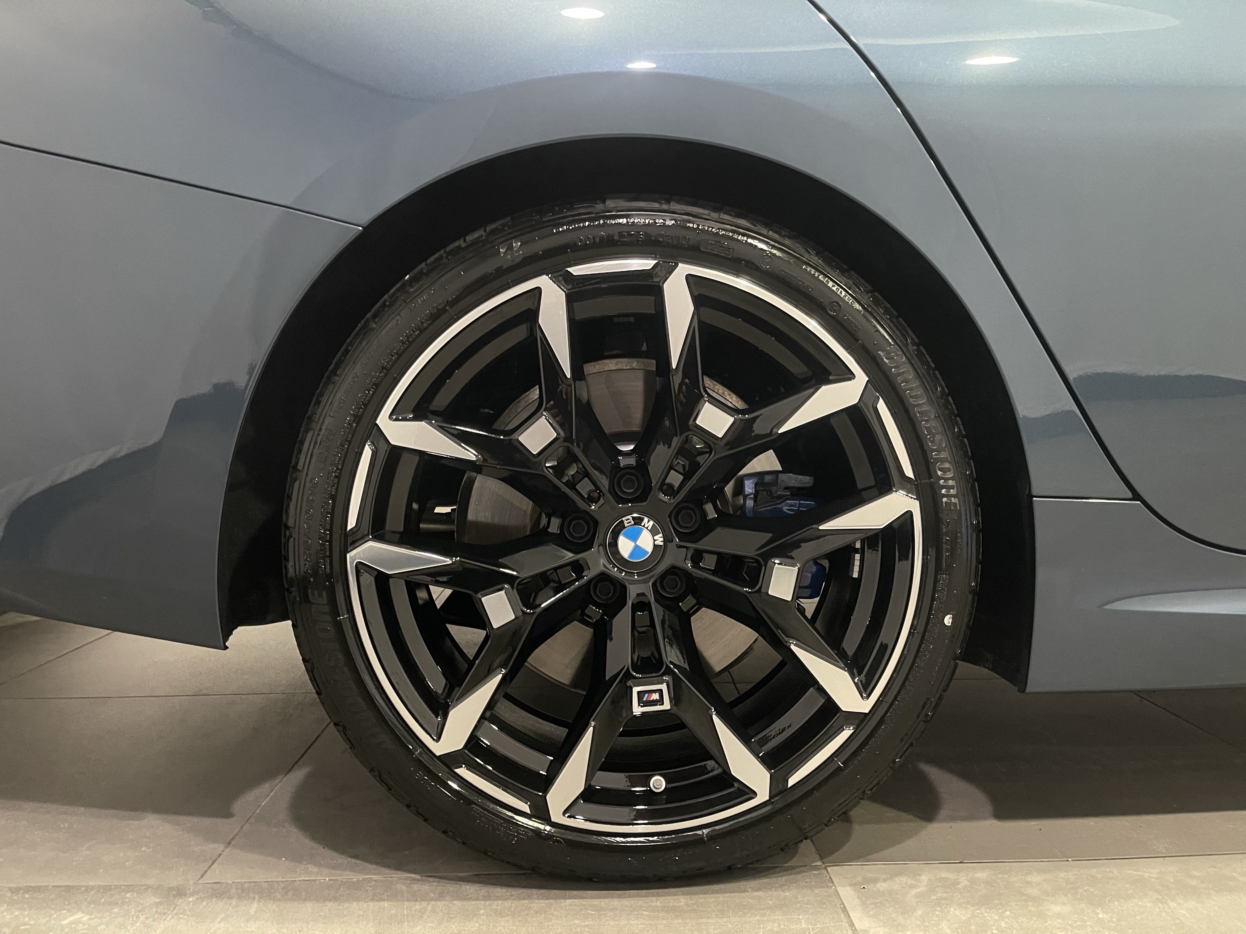 Used 2025 BMW M340i Sedan RWD image 9