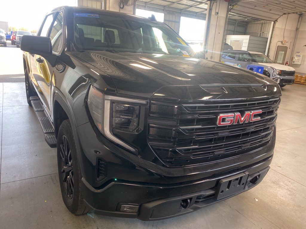 Used 2023 GMC Sierra 1500 Elevation AWD/4WD image 1