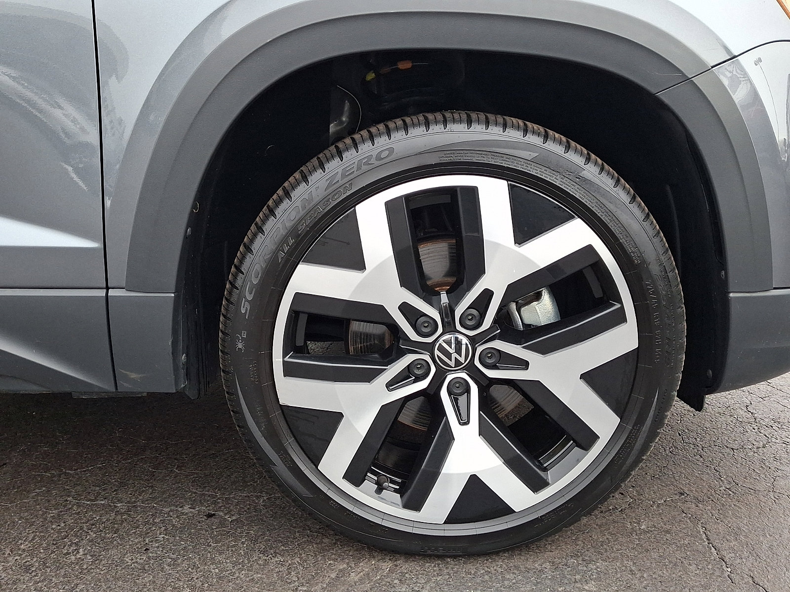 Used 2022 Volkswagen Taos SEL image 8