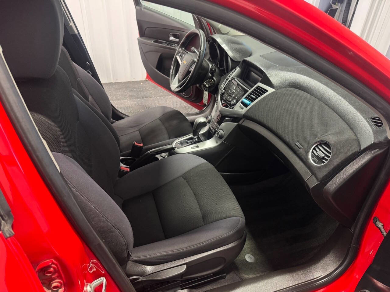 Used 2014 Chevrolet Cruze LT w/ All-Star Edition FWD image 15