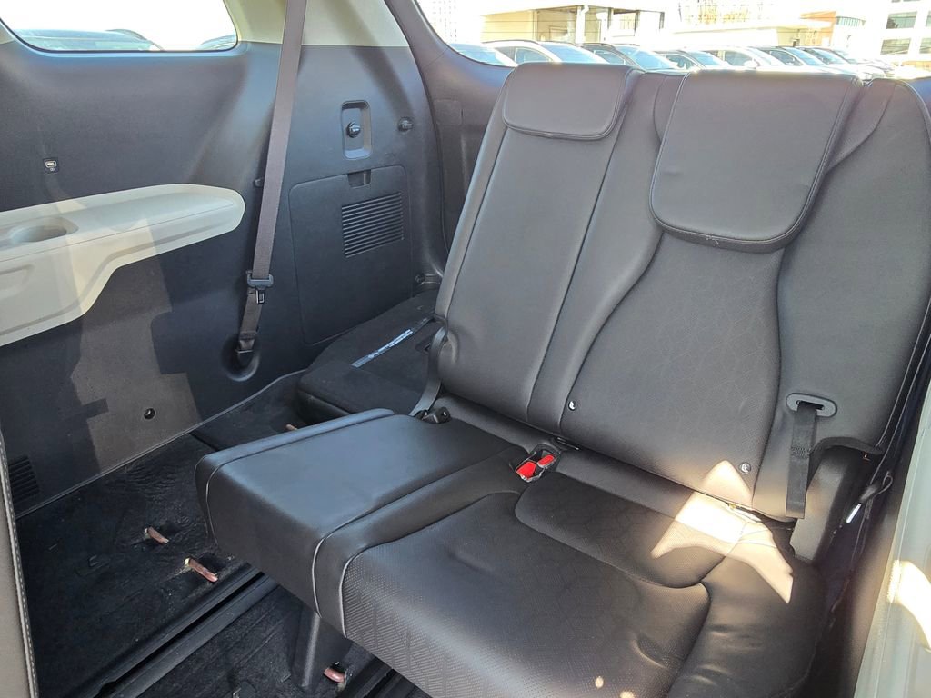 Used 2024 Kia Carnival LX FWD image 21