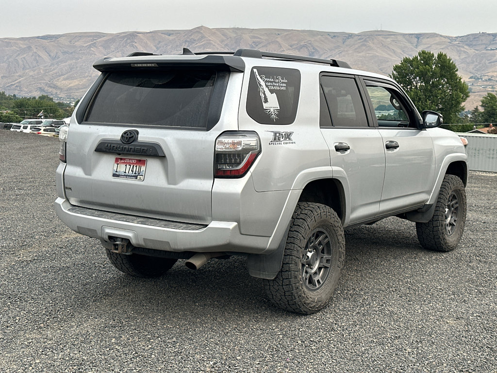 Certified 2020 Toyota 4Runner Venture AWD/4WD image 11