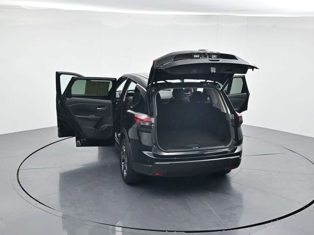 Used 2025 Nissan Rogue SV image 44