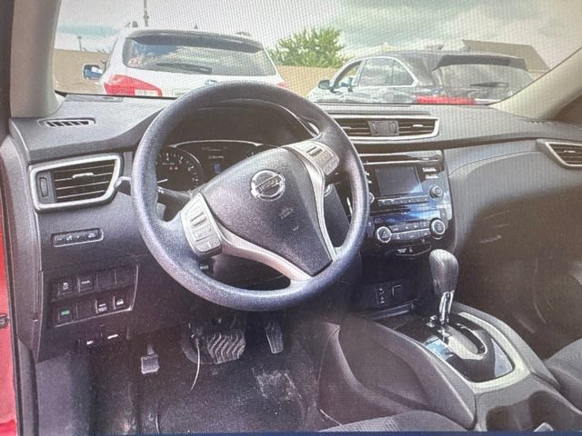 Used 2015 Nissan Rogue SV w/ SV Moonroof Package AWD/4WD image 7