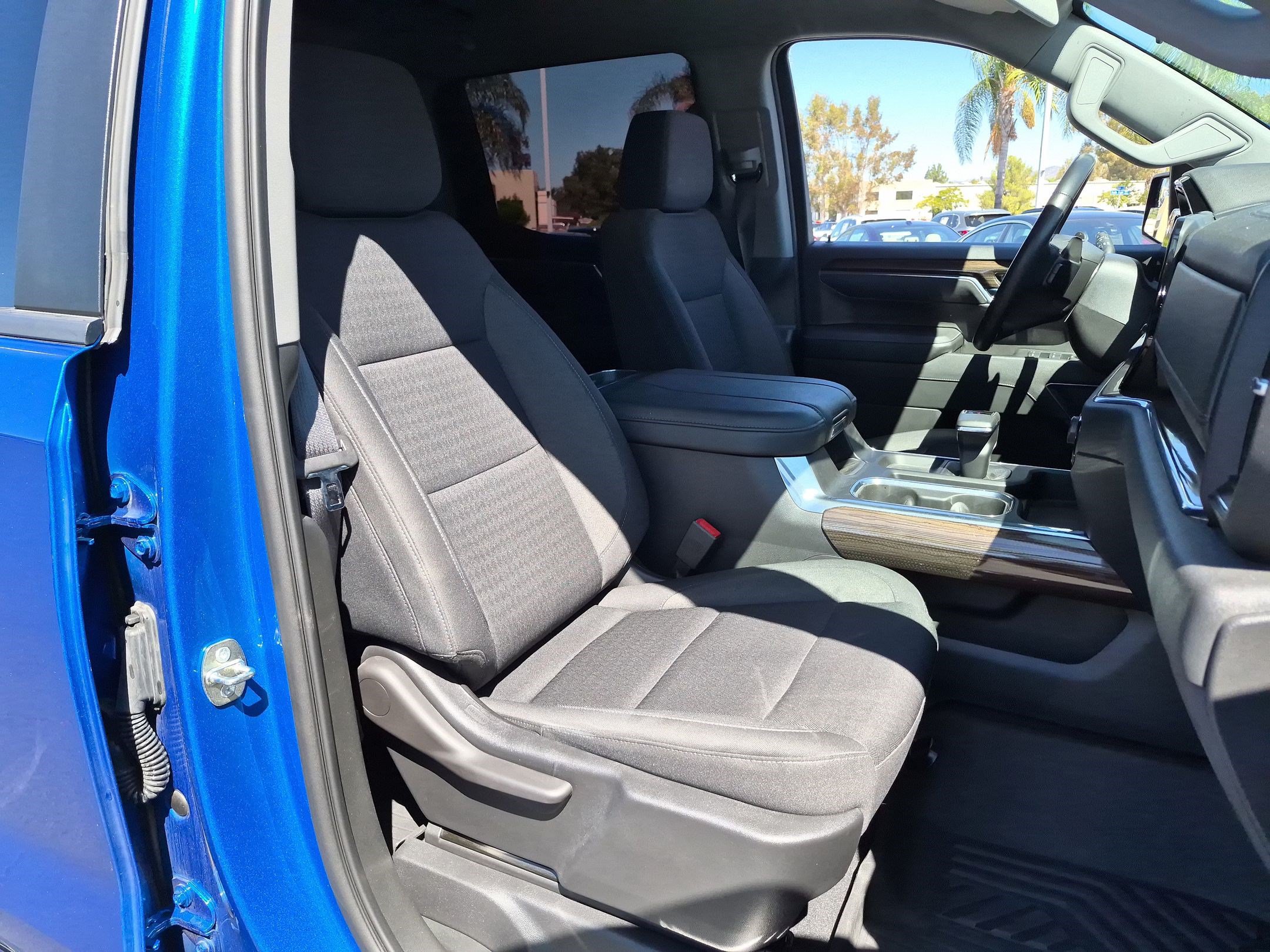 Used 2023 Chevrolet Silverado 1500 LT Trail Boss w/ Protection Package AWD/4WD image 31