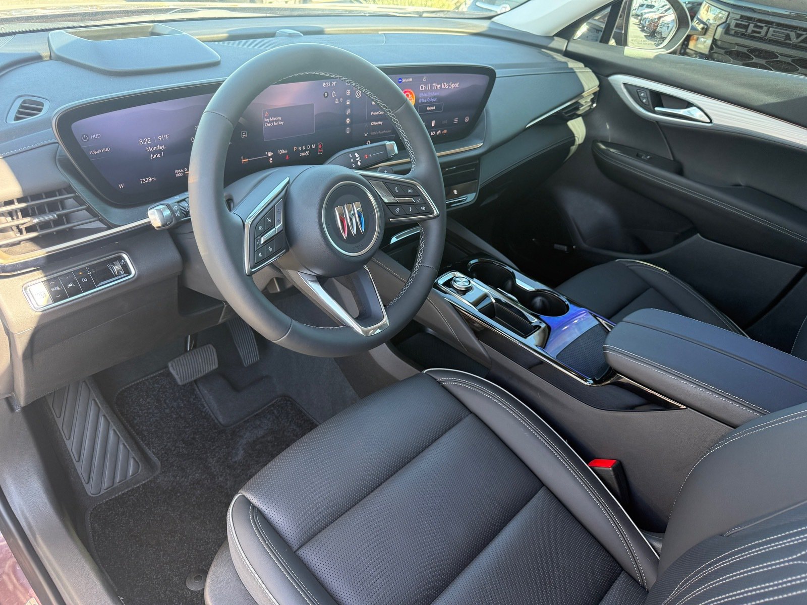 Used 2025 Buick Envision Avenir AWD/4WD image 12