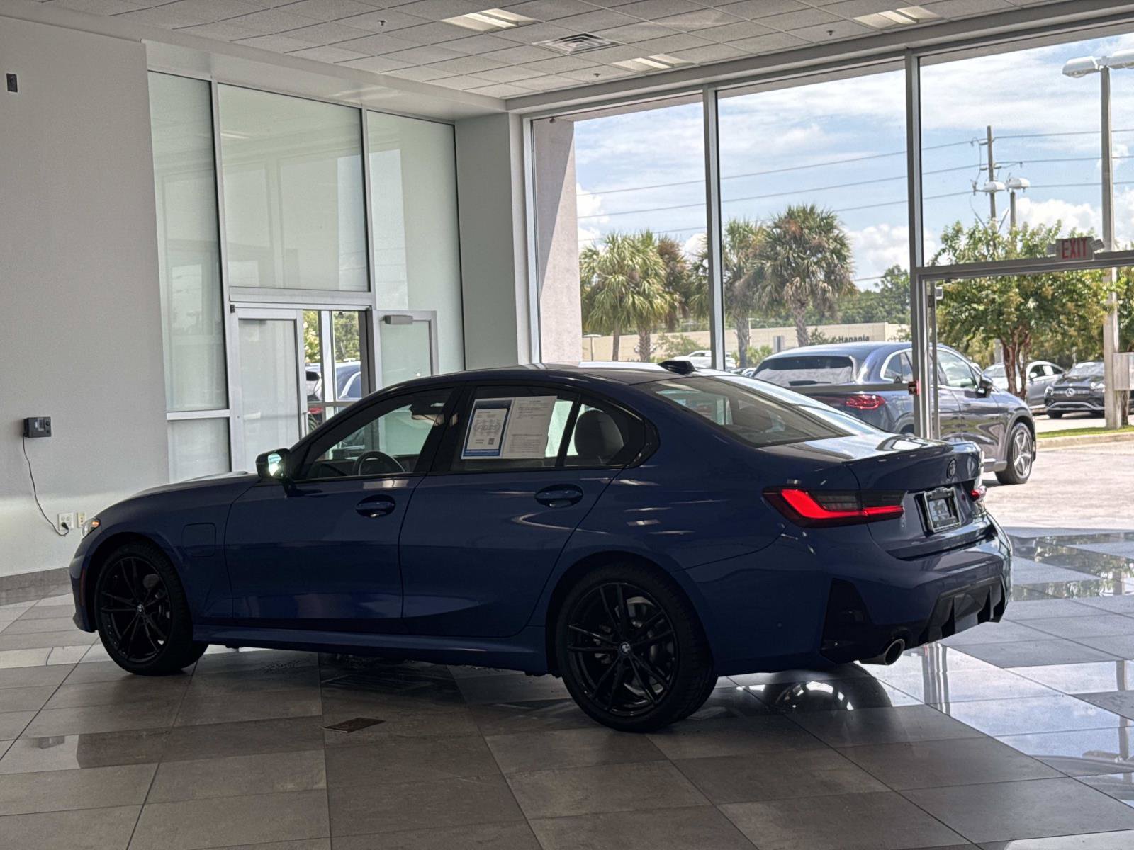 Used 2024 BMW 330e RWD image 27