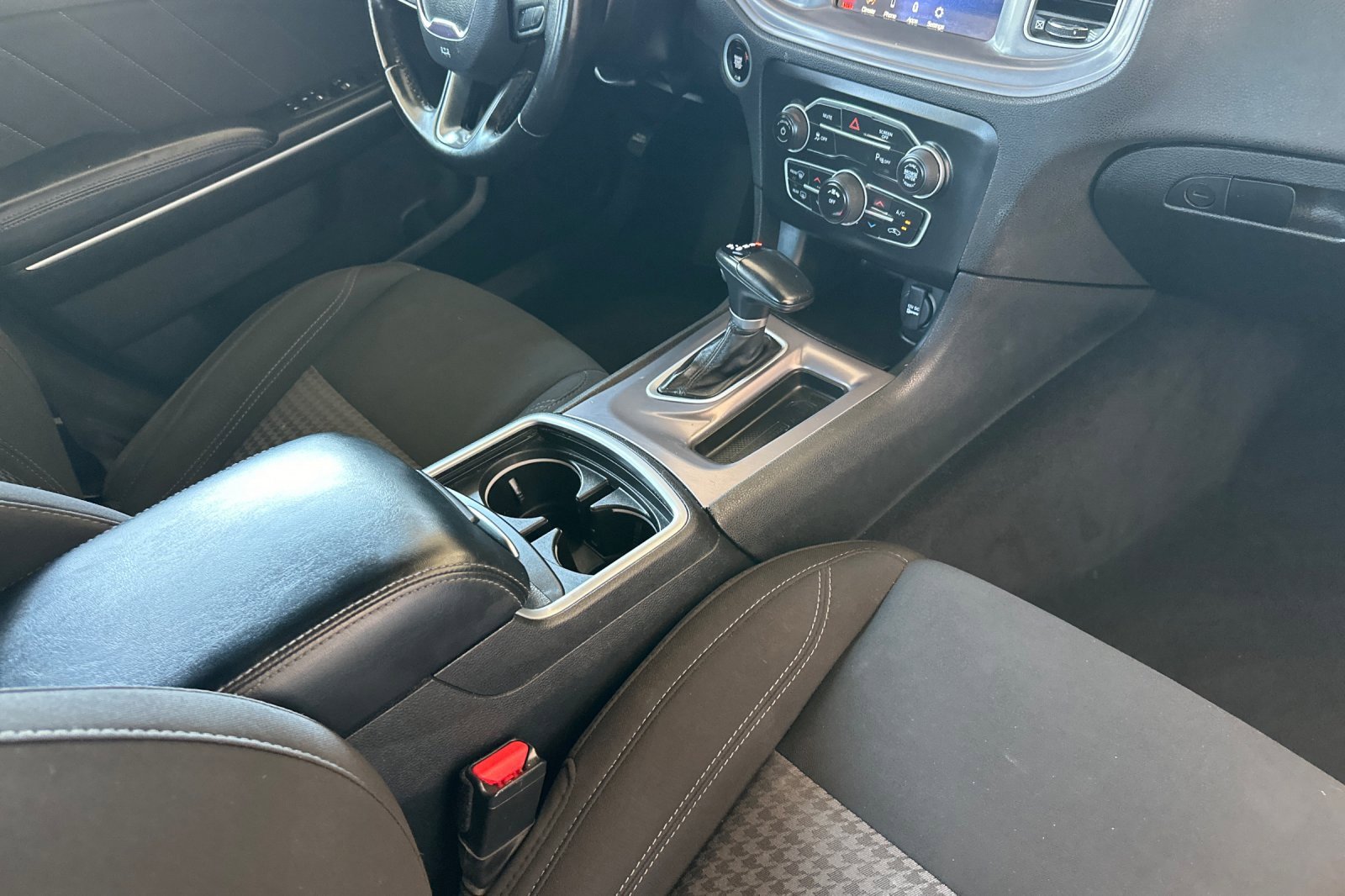 Used 2023 Dodge Charger SXT image 15