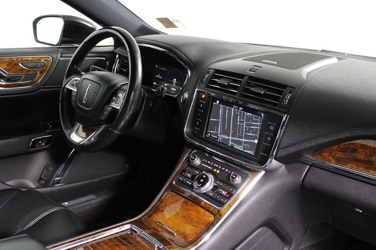 Used 2017 Lincoln Continental Select FWD image 23