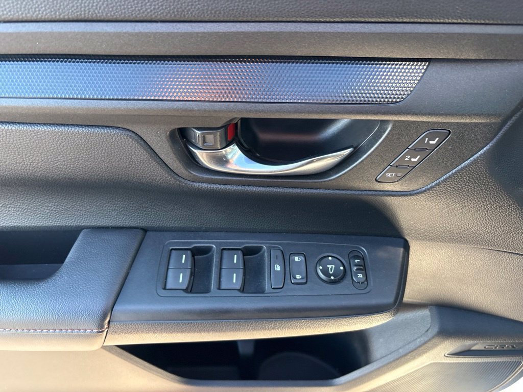 Used 2025 Honda CR-V Sport-L image 18