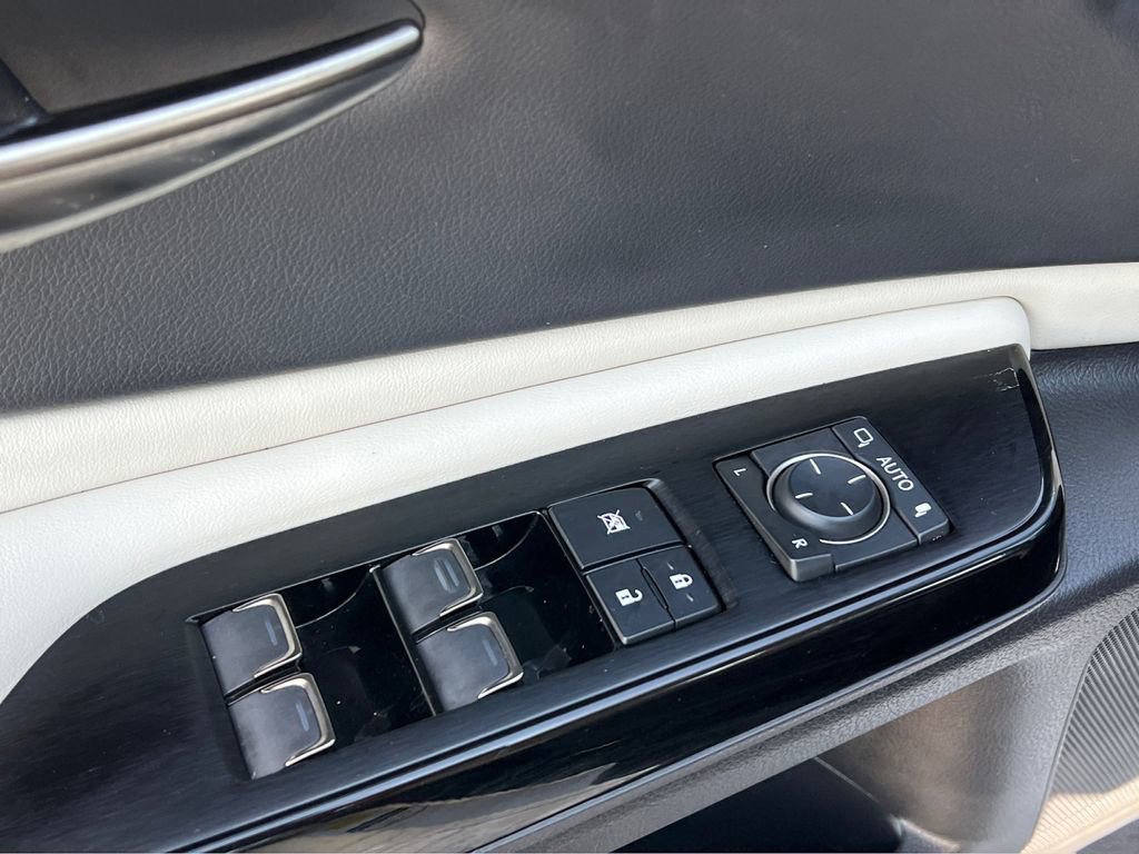 Used 2024 Lexus ES 350 Ultra Luxury w/ Accessory Package (Z2) image 14