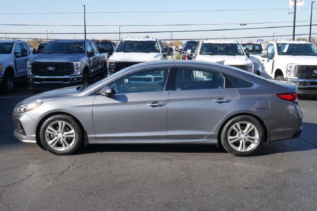 Used 2018 Hyundai Sonata Limited w/ Winter Weather Package FWD image 8