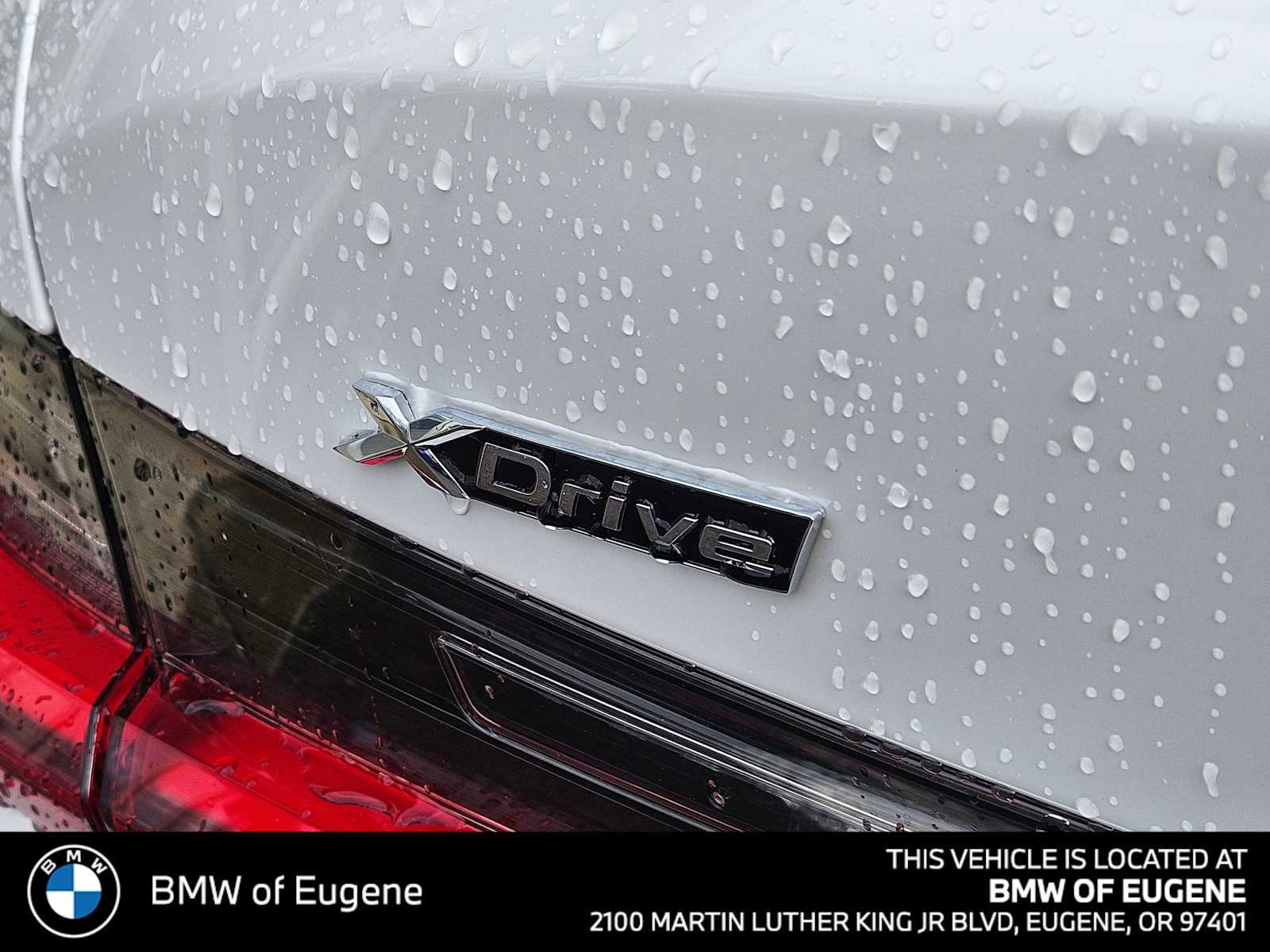 Used 2025 BMW 330i xDrive Sedan w/ Convenience Package image 16