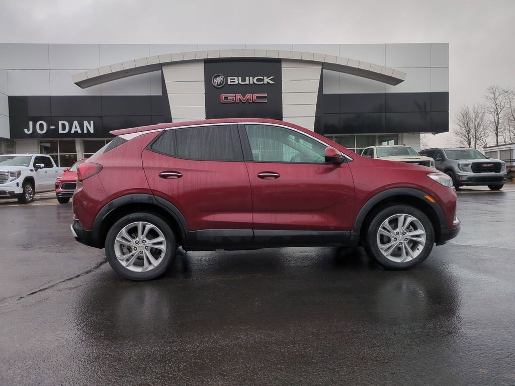 Certified 2022 Buick Encore GX Preferred w/ Cold Weather Comfort Package AWD/4WD image 4